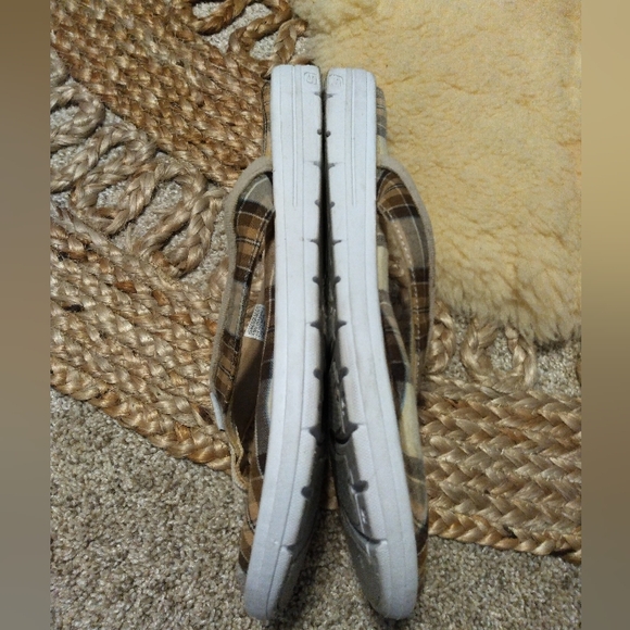 Sketchers memory foam Sandals (Bundle) - Picture 4 of 8